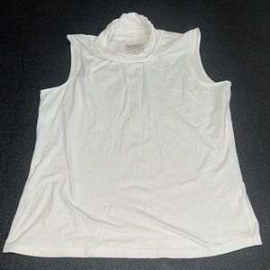 Norm Thompson White Sleeveless Tank Top